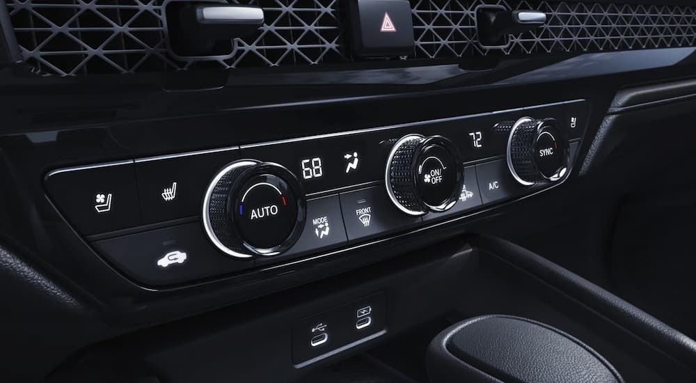 Dashboard temperature settings in a 2026 Honda Accord Hybrid