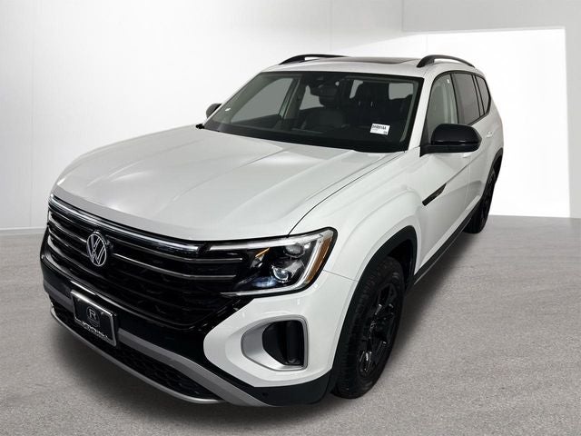 2024 Volkswagen Atlas 2.0T Peak Edition SE w/Technology