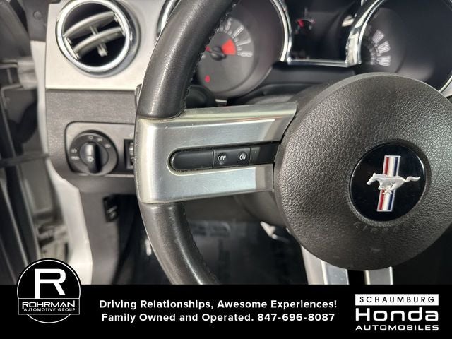 2005 Ford Mustang GT Deluxe