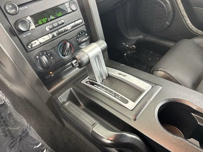 2005 Ford Mustang GT Deluxe