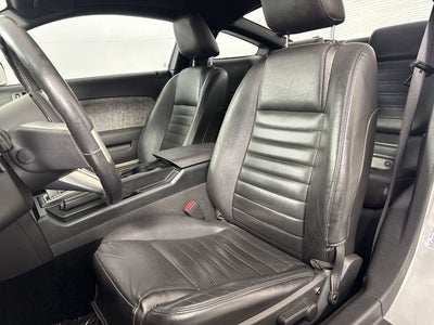 2005 Ford Mustang GT Deluxe
