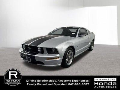 2005 Ford Mustang GT Deluxe