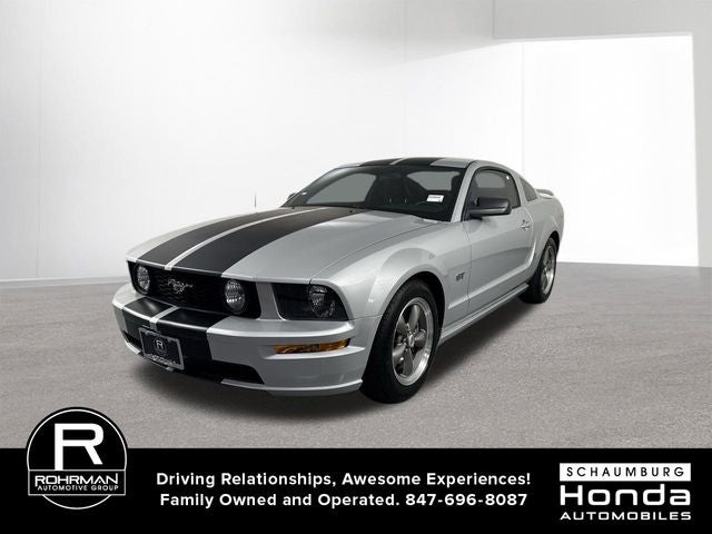 2005 Ford Mustang GT Deluxe