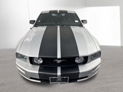 2005 Ford Mustang GT Deluxe