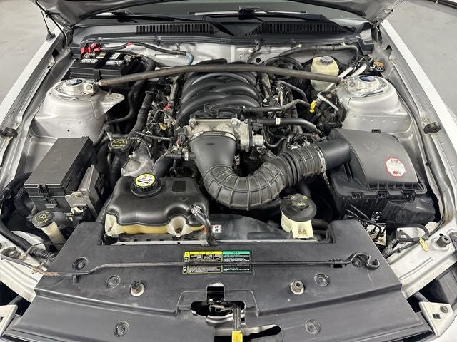 2005 Ford Mustang GT Deluxe