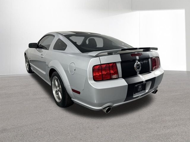 2005 Ford Mustang GT Deluxe
