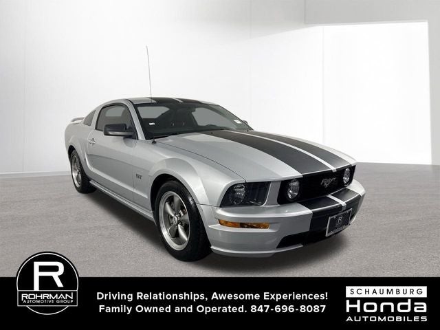 2005 Ford Mustang GT Deluxe