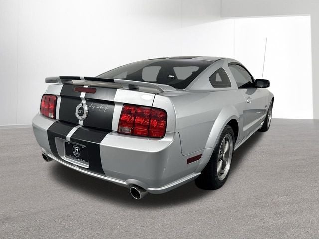 2005 Ford Mustang GT Deluxe