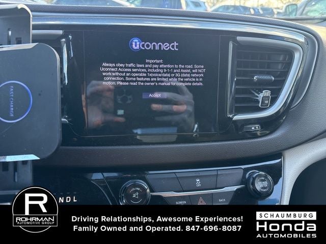 2017 Chrysler Pacifica Touring