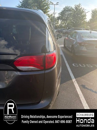 2017 Chrysler Pacifica Touring L Plus