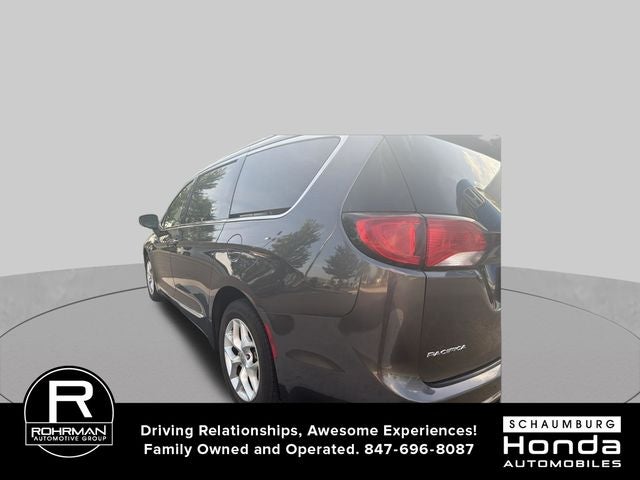 2017 Chrysler Pacifica Touring L Plus