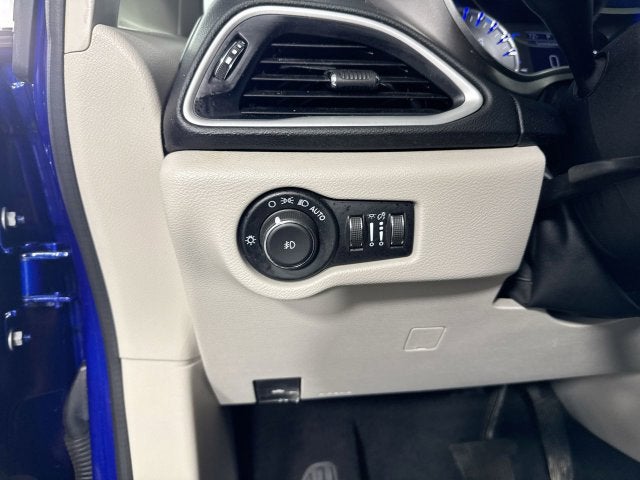 2020 Chrysler Pacifica Touring
