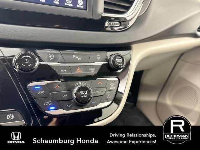 2020 Chrysler Pacifica Touring