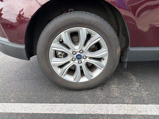 2022 Ford Edge Titanium