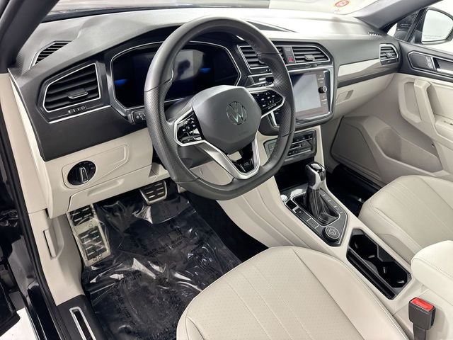 2024 Volkswagen Tiguan 2.0T SE R-Line Black