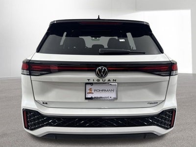 2026 Volkswagen Tiguan 2.0T SE R-Line Black