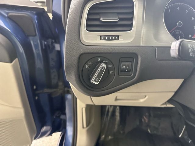 2015 Volkswagen Golf TSI SE 4-Door