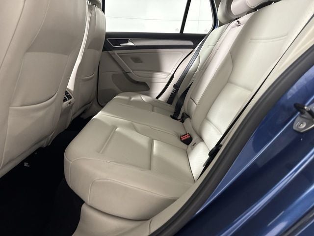 2015 Volkswagen Golf TSI SE 4-Door