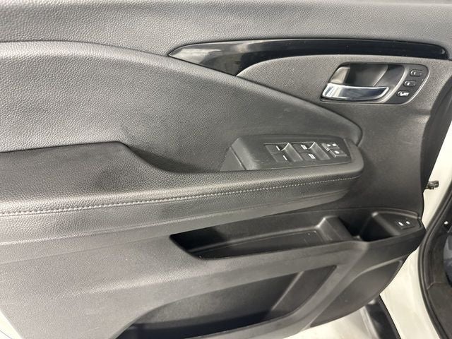 2022 Honda Pilot Touring 8 Passenger