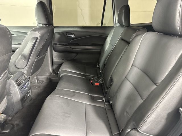 2022 Honda Pilot Touring 8 Passenger