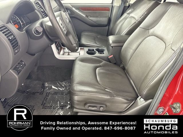 2010 Nissan Pathfinder LE