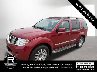 2010 Nissan Pathfinder LE