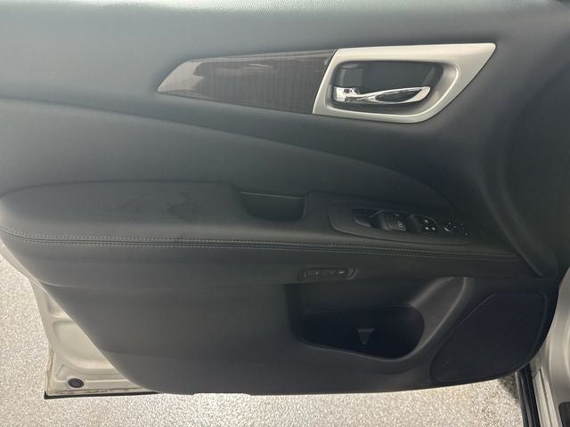 2016 Nissan Pathfinder Platinum