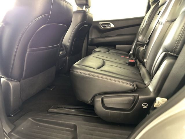 2016 Nissan Pathfinder Platinum