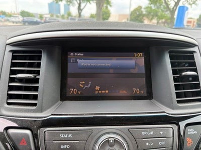 2015 Nissan Pathfinder SV