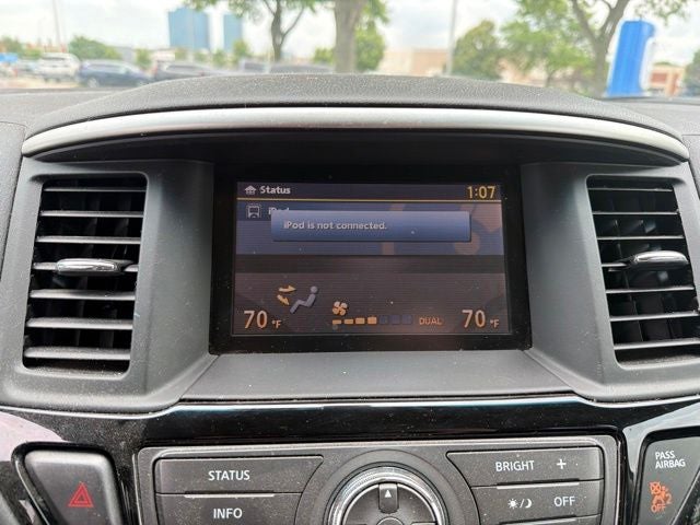 2015 Nissan Pathfinder SV