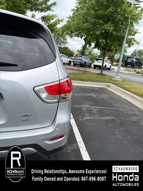 2015 Nissan Pathfinder SV