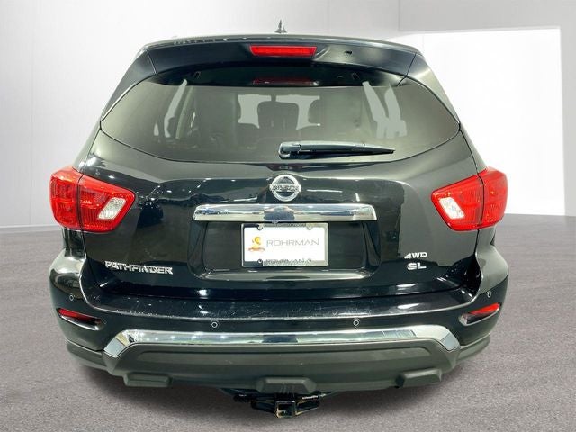 2020 Nissan Pathfinder SL