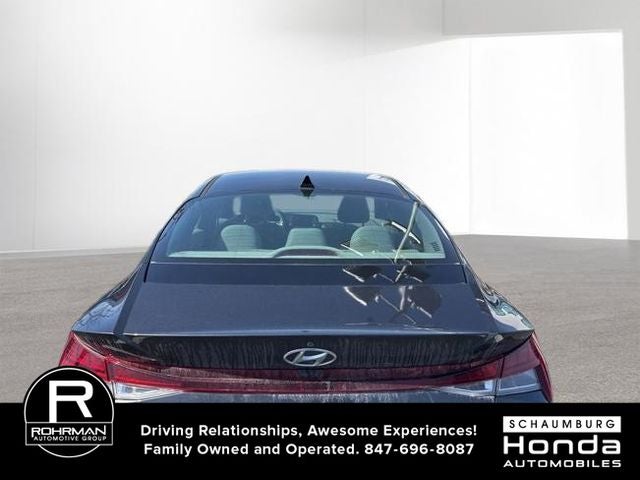 2021 Hyundai Elantra SE