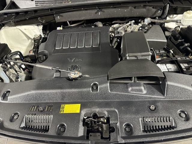 2016 Toyota Highlander Limited Platinum V6