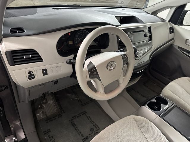 2013 Toyota Sienna LE