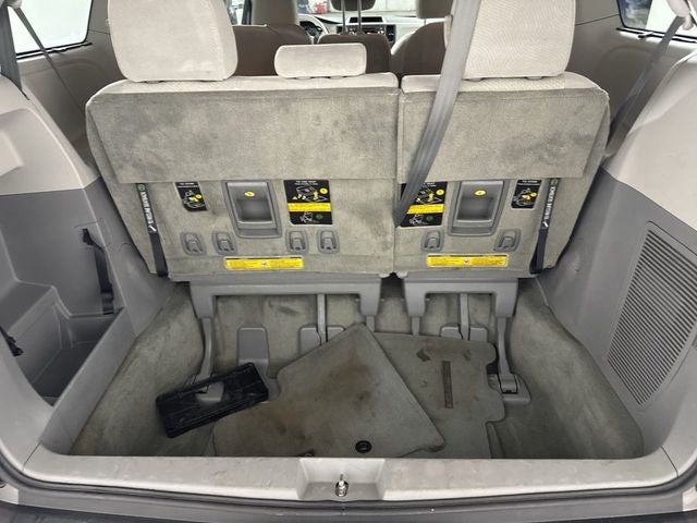 2013 Toyota Sienna LE