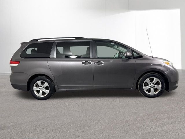 2013 Toyota Sienna LE