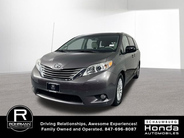 2012 Toyota Sienna XLE 8 Passenger