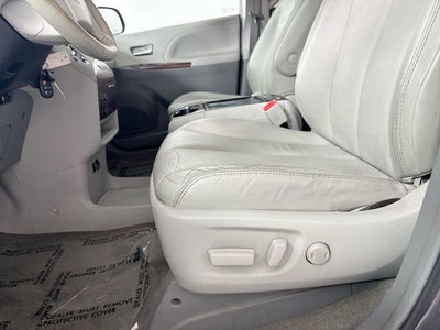 2012 Toyota Sienna XLE 8 Passenger