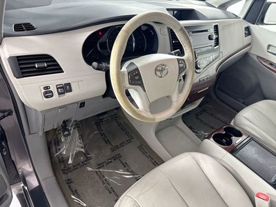 2012 Toyota Sienna XLE 8 Passenger