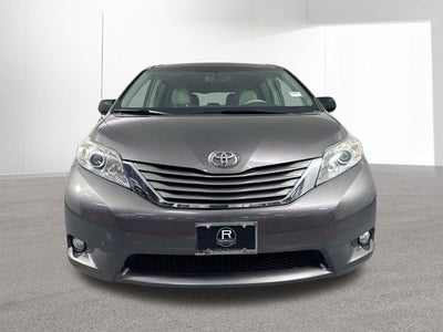 2012 Toyota Sienna XLE 8 Passenger