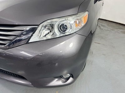 2012 Toyota Sienna XLE 8 Passenger