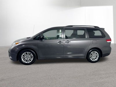 2012 Toyota Sienna XLE 8 Passenger