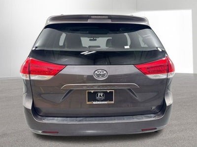 2012 Toyota Sienna XLE 8 Passenger