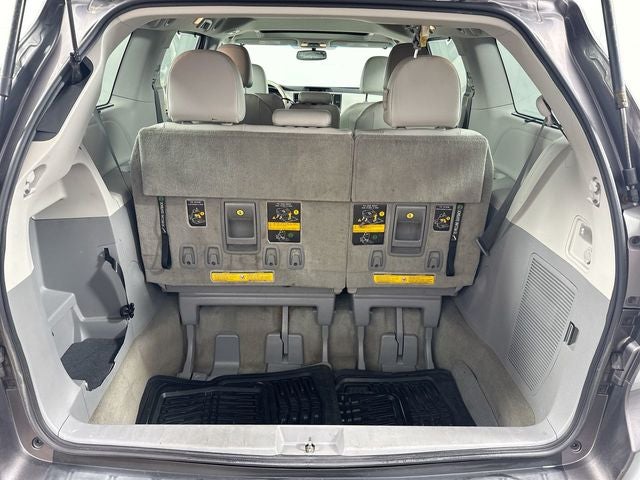2012 Toyota Sienna XLE 8 Passenger