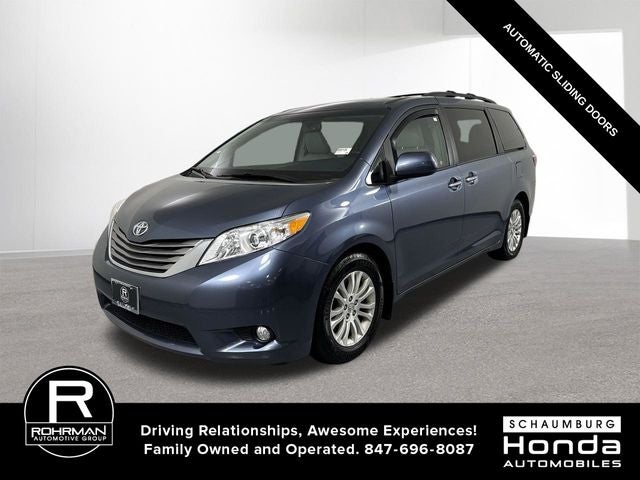 2017 Toyota Sienna XLE Premium 8 Passenger