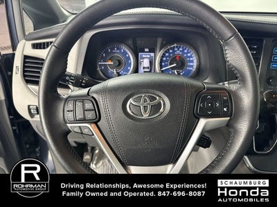 2017 Toyota Sienna XLE Premium 8 Passenger