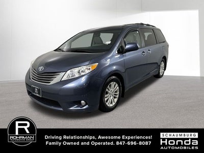 2017 Toyota Sienna XLE Premium 8 Passenger