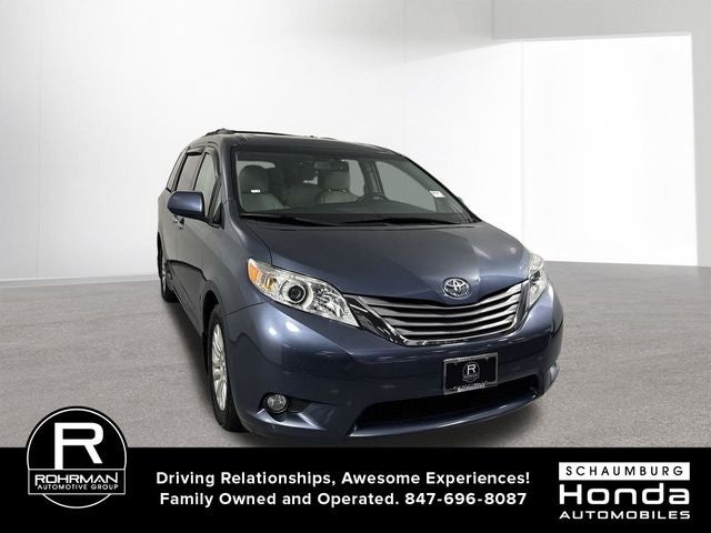 2017 Toyota Sienna XLE Premium 8 Passenger