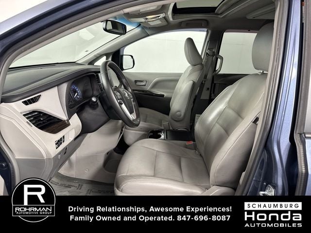 2017 Toyota Sienna XLE Premium 8 Passenger